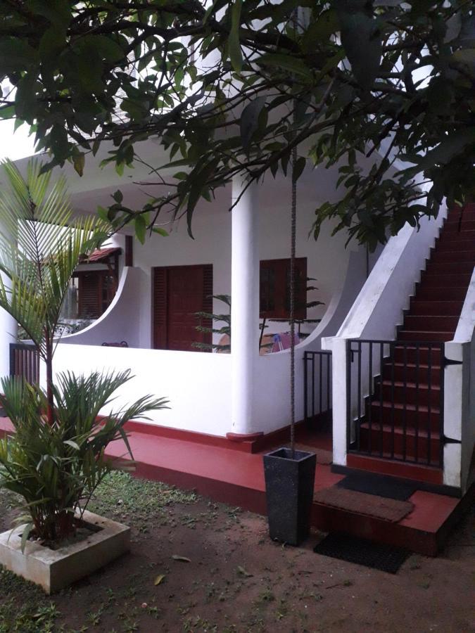 Villa 159 Hikkaduwa Bagian luar foto